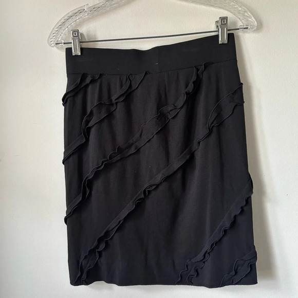 Marc by Marc Jacob’s Bodycon  Ruffle Black Mini Skirt - Picture 2 of 3